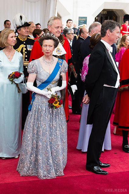 Кейт Міддлтон виявилася аутсайдером "королівського" рейтингу. Сьогодні 35-річну герцогиню Кембриджську можна назвати найпопулярнішою представницею британської королівської сім'ї, проте пальма першості належить їй не у всьому.