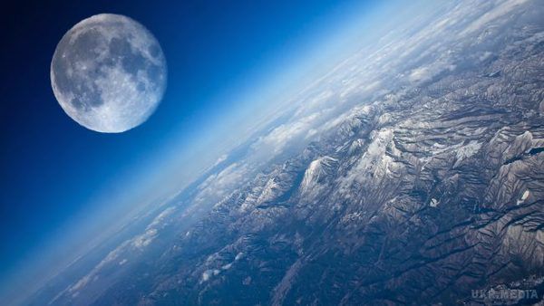 На Місяці знайшли кисень з Землі. Відкриття зробив зонд SELENE (Kaguya), і глава команда планетологів Кентаро Тедара з Університету Осаки повідомив про нього на сторінках журналу Nature Astronomy.