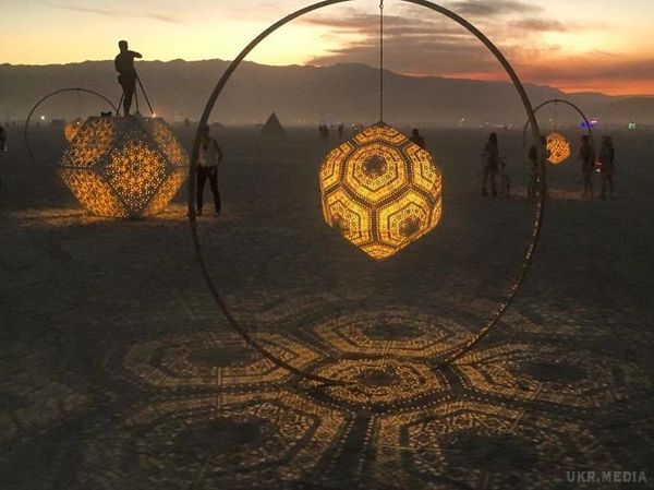 Божевільний фестиваль "Burning Man". Вражаючі фото. Так треба ще вміти відриватись!