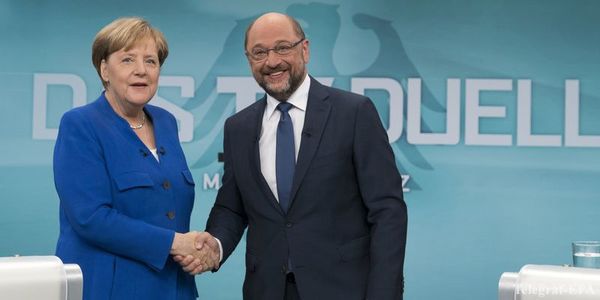 Вибори в Німеччині: Меркель виграла теледебати у Шульца. Ангелу Меркель назвали більш переконливою 55 відсотків опитаних телеглядачів, Мартіна Шульца - тільки 35 відсотків.