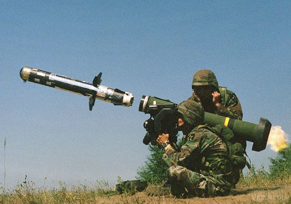 В ІС розповіли про особливості зброї, яку США планують надати Україні. Тимчук розповів про особливості протитанкових ракет Javelin.