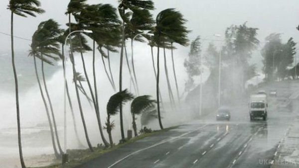 Найпотужніший за всю історію в Атлантиці ураган Ірма досяг Карибів. Ураган стрімко набирає силу.