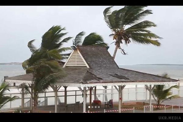Ураган Ірма «зніс» улюблений острів Абрамовича. Скликали термінову нараду .