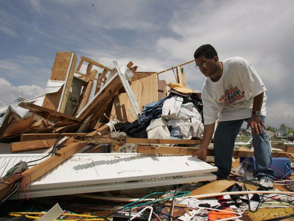 Ужас!!! найпотужніші  урагани в історії США (Фото). Ураган Ірма, один з найпотужніших ураганів, коли-небудь зареєстрованих в Атлантичному океані, буквально накрив Карибські острови.