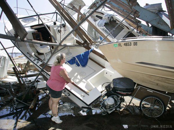 Ужас!!! найпотужніші  урагани в історії США (Фото). Ураган Ірма, один з найпотужніших ураганів, коли-небудь зареєстрованих в Атлантичному океані, буквально накрив Карибські острови.