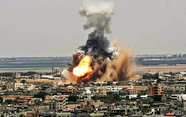 Авіація Ізраїлю завдала удару по позиції сирійських військових у префектурі Хама. Ізраїль вдарив по науково-дослідному центру, відзначають в Сирійському центрі моніторингу з прав людини.