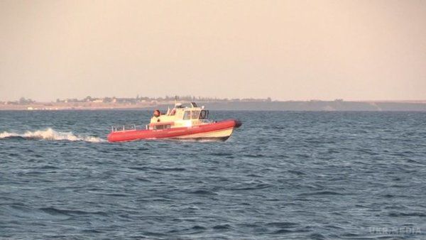 Біля берегів Криму підірвали авіабомбу вагою в тонну. Для ліквідації боєприпасу з прилеглого пляжу були евакуйовані близько 200 відпочиваючих.