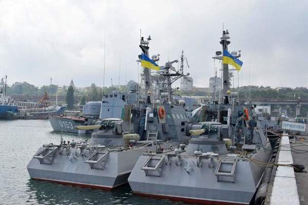 До Одеси прибули два нових військових катери (фото). Прибуття до місця постійного базування ще двох нових катерів у ВМС очікують восени. 