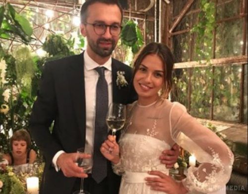З'явилися нові весільні фото Лещенка і діджейки Анастасії Топольської. Сергій і Настя побралися через рік стосунків.
