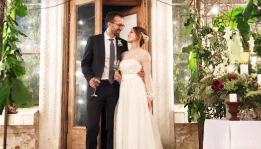 З'явилися нові весільні фото Лещенка і діджейки Анастасії Топольської. Сергій і Настя побралися через рік стосунків.