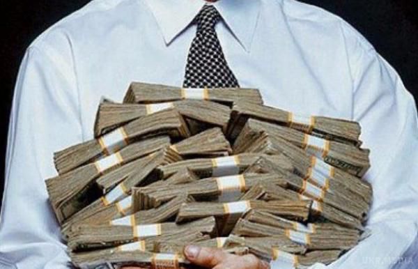 В наступному році українців чекає підвищення мінімальної зарплати. У проекті державного бюджету на 2018 рік закладено підвищення з 1 січня мінімальної заробітної плати до 3723 грн.