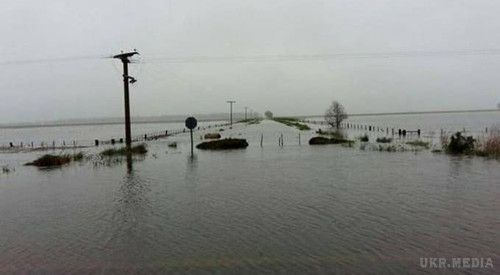 Сильні дощі викликали масштабну повінь в Аргентині (фото). Затопленими виявилися близько 10 мільйонів гектарів сільськогосподарських угідь.