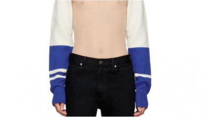 Куди котиться мода! "Голий" светр від Calvin Klein став хітом продажів. Відомий бренд Calvin Klein створив светр, який дозволить ходити "голяка" навіть взимку