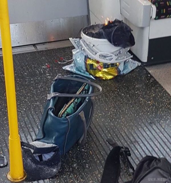 У лондонському метро стався вибух, є постраждалі. У метро в Лондоні (Великобританія) стався вибух, ЗМІ повідомляють про контейнер, який вибухнув в задній частині поїзда.