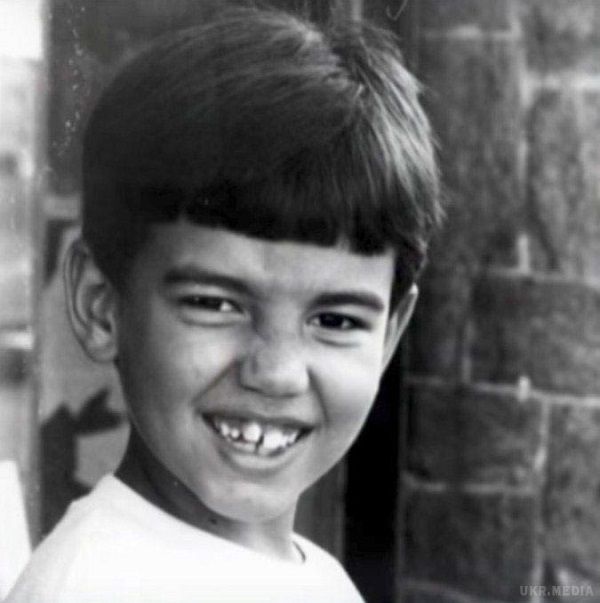 Бразильський Кен показав своє обличчя до 58 пластичних операцій (фото). У бразильця Родріго Алвеса дуже цікава історії життя. Коротко її можна описати одним реченням: «Що таке фанатизм і як з ним боротися». Ймовірно, в дитинстві він переглянув диснеївських мультиків або батьки дарували йому занадто багато Барбі і Кенів. 
