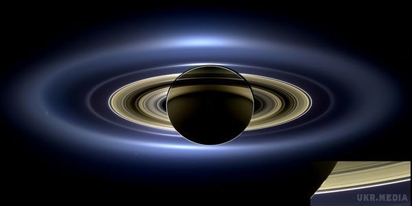 В атмосфері Сатурна згорів космічний корабель "Cassini" (відео). "Cassini" в останній раз відправив фото Сатурна.