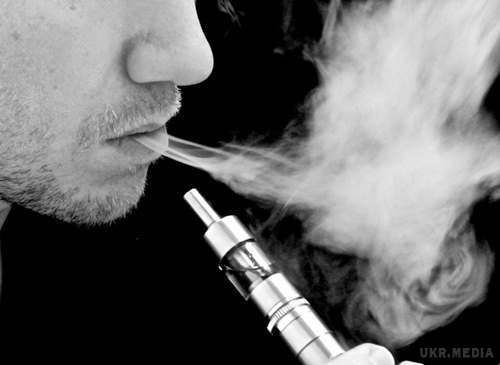  В Україні зменшилась на 20% за останні сім років поширеність куріння. Згідно з результатами другого Глобального опитування дорослих щодо куріння, проведеного нещодавно в Україні, у нас спостерігається зменшення кількості курців