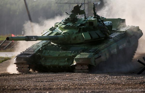 На навчаннях "Захід-2017" російські військові задіяли новітню версію танків Т-72Б3. Для екіпажів танків стратегічне вчення стало першим масштабним випробуванням.