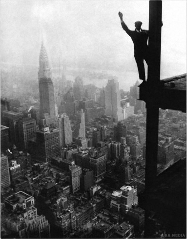 Вражаючі фотографії з будівництва хмарочосів Нью-Йорка (Фото). У 1884 році в Чикаго було розпочато будівництво першого хмарочоса.