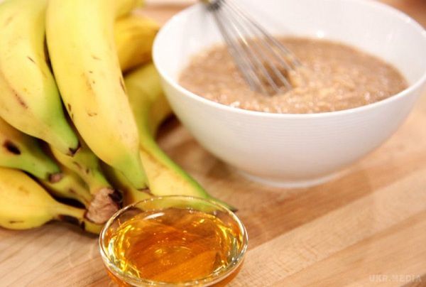 Ніякого кашлю ні восени, ні взимку! Подрібни банан і додай ще 2 інгредієнта. Про цілющі властивості меду відомо кожному. 