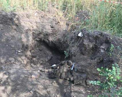 23-річна дівчина забила на смерть 29-річного чоловіка лопатою і закопала його. У Дніпропетровській області 23-річна дівчина забила до смерті чоловіка. 
