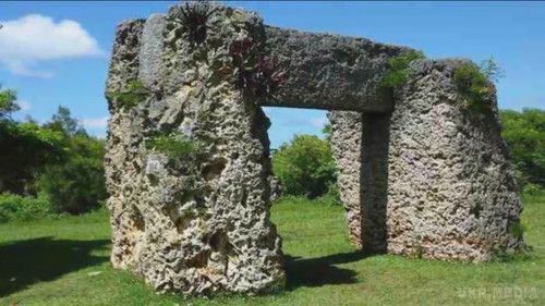 Загадка стародавніх воріт Тонга. У Полінезії знаходиться унікальна кам'яна споруда XI століття - Ворота Тонга.