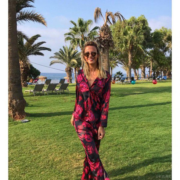Леся Нікітюк показала яскраві фото з відпустки на Кіпрі. Відома українська телеведуча Леся Нікітюк насолоджується заслуженою відпусткою і ділиться з шанувальниками барвистими знімками.