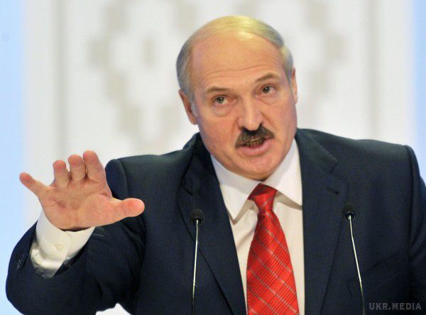Лукашенко оголосив про закінчення навчань «Захід -2017». Поставлені перед військовими в рамках тренувальної програми завдання були успішно реалізовані.
