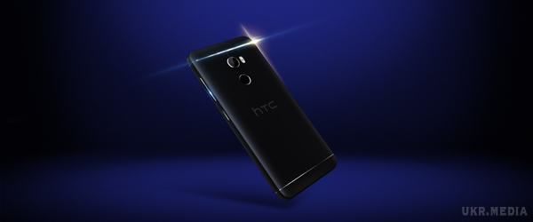 Google купила частину бізнесу HTC за 1,1 мільярда доларів. Компанії Google і HTC підписали договір про співпрацю.