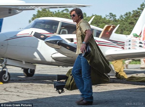 Тома Круза звинуватили в загибелі двох пілотів на зйомках фільму. Том Круз, американський актор і кінорежисер, опинився в центрі скандалу.