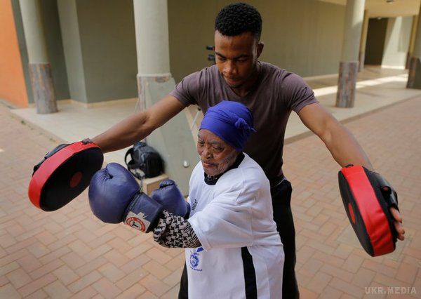 Як виглядають бабусі-боксери у Південній Африці. Вражаючі фото.