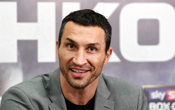  З колишнім чемпіоном світу Володимиром Кличком трапився курйоз у літаку. У літаку до боксера підійшов дитина з незвичайним проханням.