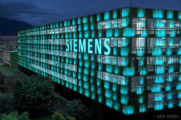 У Siemens заявили про зміни у роботі з російськими клієнтами після постачання турбін у Крим. Після постачання всупереч санкціям і без згоди виробника турбін Siemens для електростанції в Крим німецький концерн планує «обачно» вживати заходів щодо співпраці з російськими клієнтами.