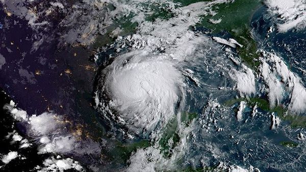 Із-за повеней викликаних ураганом «Харві» прогнулася земна кора.  Ураган має всі шанси стати самим дорогим природним катаклізмом в історії. 