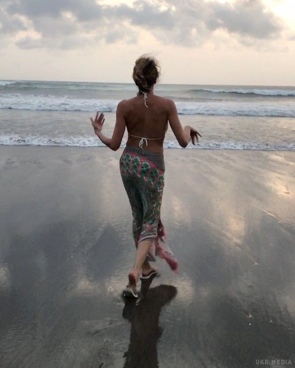 48-річна Світлана Бондарчук влаштувала спекотні танці в бікіні на Балі (фото). Екс-дружина режисера після розлучення насолоджується життям і відпочиває в різних куточках планети.