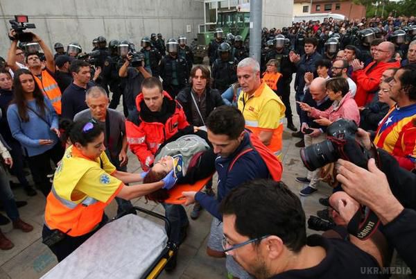 У Каталонії в зіткненнях з поліцією постраждали вже більше 300 осіб. Турулл повідомив,що зросла кількість постраждалих під час зіткнень в день референдуму у Каталонії.