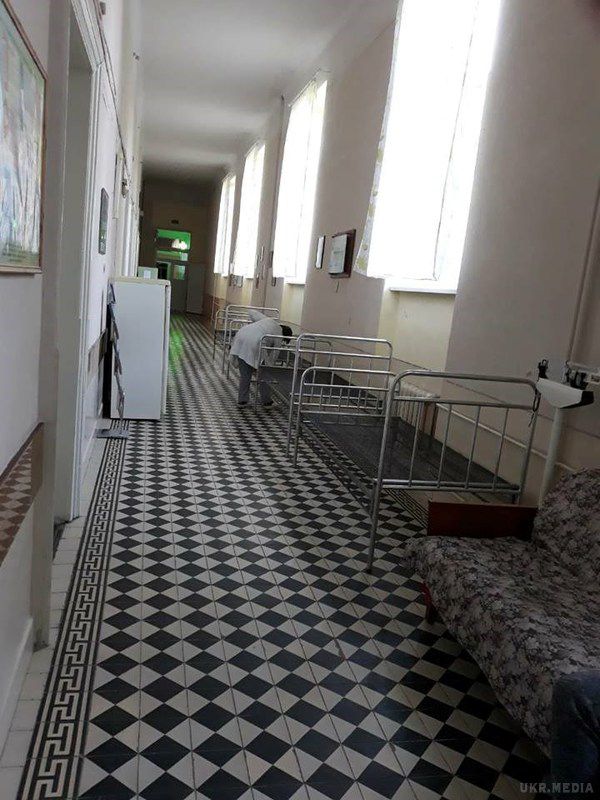 Загартовуватися з народження: у Львові породіль розмістили у холодних коридорах. Користувачка соцмережі поділилася своєю історією.