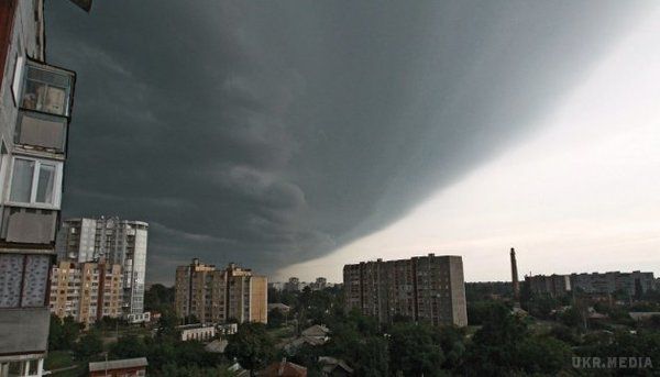 За декілька годин в Україні кількість опадів може сягати річної норми. Цікаво, де в Україні дощів найбільше? І чому вони такі інтенсивні?