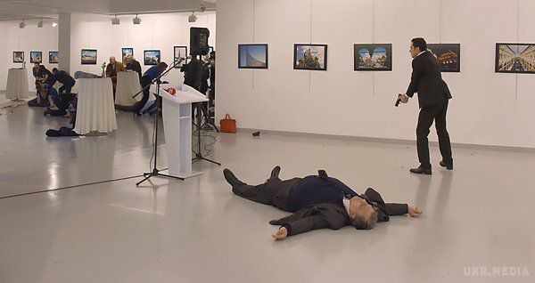 У США «викрали» труп російського посла для ігор. Telltale просто скористалися знімком вбитого російського посла в своїй грі.