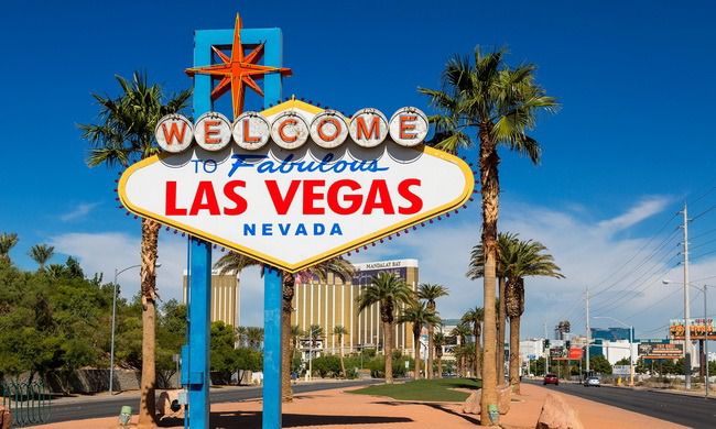 Стрілок з Лас-Вегаса виграв мільйони доларів у казино. Стівен Педдок заробив п'ять мільйонів доларів у 2015 році.