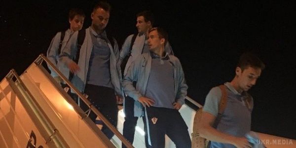 Збірна Хорватії прибула в Україну. Літак з гравцями збірної Хорватії за 48 годин до ключового поєдинку відбору на ЧС-2018 проти України приземлився в аеропорту Бориспіль.