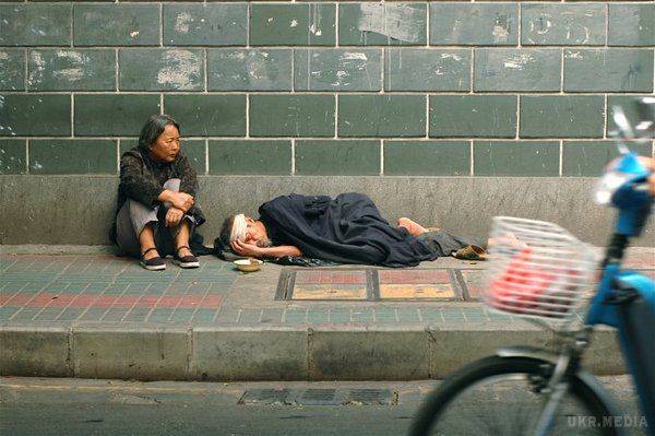 За межею бідності: як живуть жебраки в різних країнах світу (Фото). Перш, ніж скаржитися на життя, необхідно подивитися на ці фотографії.