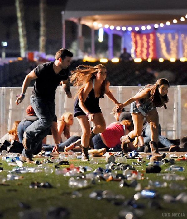 Знімок з Лас-Вегаса, який облетів весь Інтернет. Ось яку трагедію приховує це несамовите фото.. Справжній чоловік.