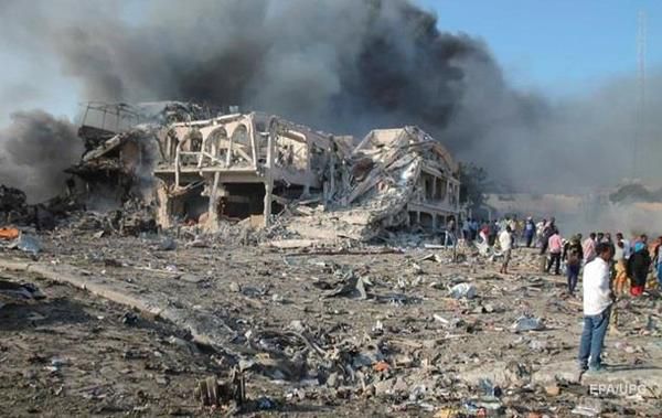 У столиці Сомалі подвійний теракт: десятки вбитих. Поки ніхто не взяв на себе відповідальність за вибухи.