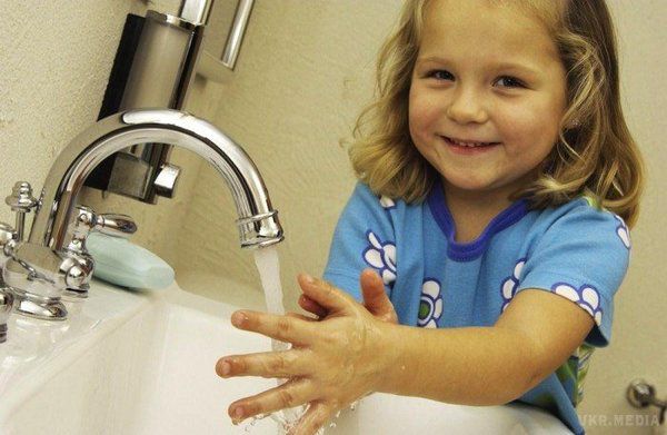 15 жовтня - Всесвітній день миття рук. Через немиті руки в організм людини потрапляють збудники багатьох страшних захворювань.