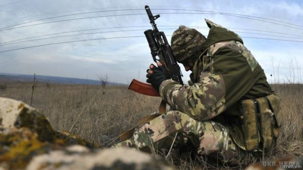 За добу в зоні АТО поранення дістали двоє бійців ЗСУ. У відповідь Збройні Сили України 11 разів відкривали вогонь на ураження противника.