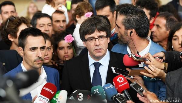 Іспанський суд заарештував двох лідерів каталонських організацій за підбурювання до заколоту. Їм можуть дати до 15 років в'язниці.