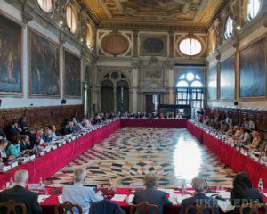 Венеціанська комісія відхилила законопроект про антикорупційний суд. Маємо дуже чітку позицію, що автори мають відкликати свої законопроекти і має бути внесений новий.