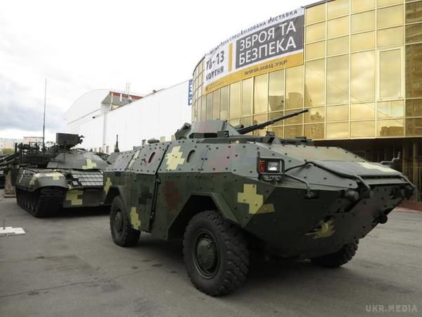 Українські зброярі створили надважкий і супершвидкісний броньовик. Презентація відбулася на міжнародній виставці "Зброя та безпека-2017".