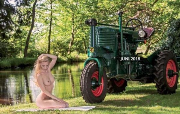 Німецькі трактористки роздяглися для календаря (фото). Фотограф віддав перевагу фігуристим дівчатам.